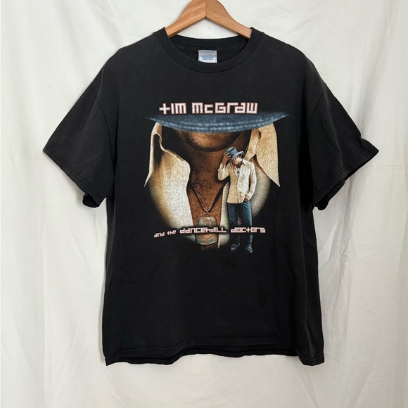 Vintage Tim McGraw Shirt Mens Large Dancehall Doctors 04 Fall Tour Concert Tee - Picture 1 of 10